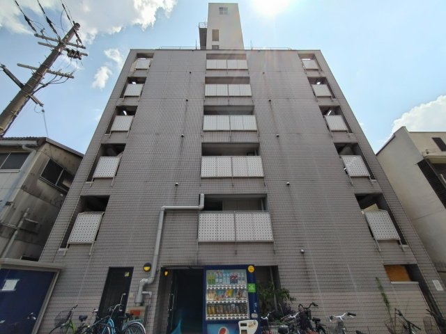 エアリーコート小阪の建物外観