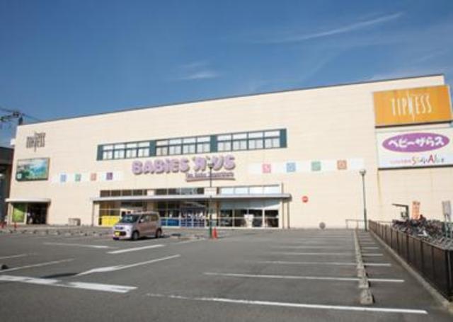 【宝塚市武庫川町のマンションのショッピングセンター】