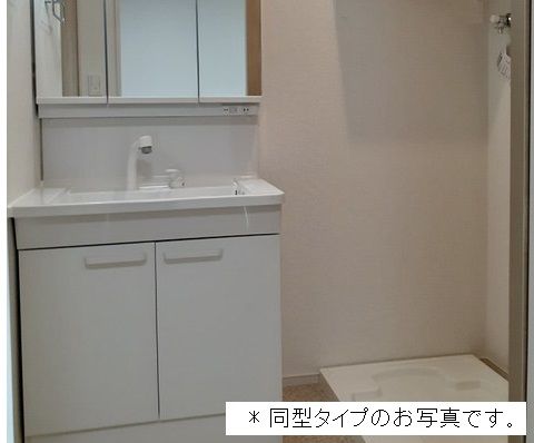 【名古屋市中村区藤江町のアパートの洗面設備】