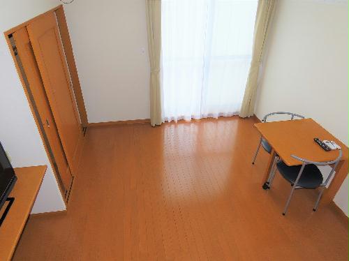 居室・リビング　ベッド上からのアングルです