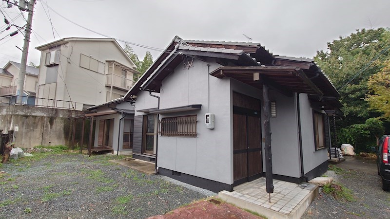 木の岡貸家　平屋の建物外観