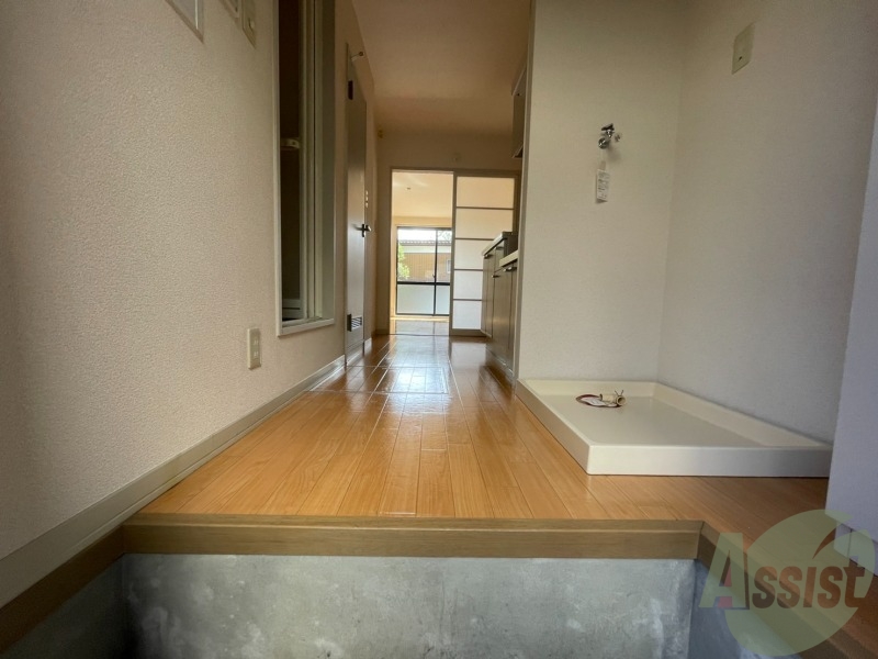 玄関　玄関から撮影しました。広々としていますね！