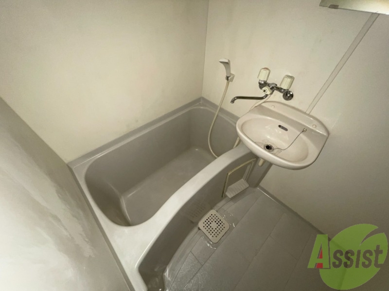 バス・シャワールーム　浴室も広々としていて、とてもいいですよね。