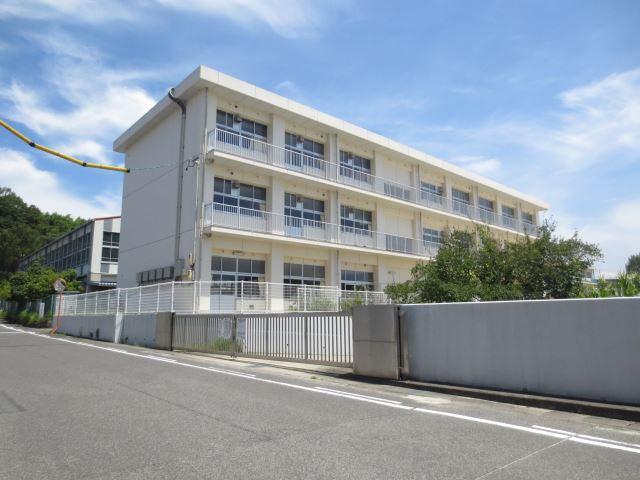 【サンライズ中原の小学校】