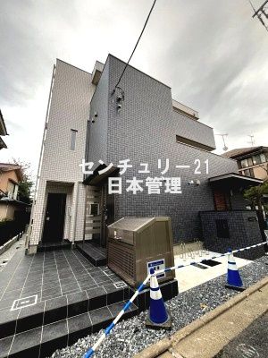 世田谷区大原のアパートの建物外観