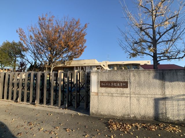 【エルメゾン仏生山　C棟の幼稚園・保育園】