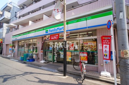 【川崎市中原区上新城のマンションのコンビニ】