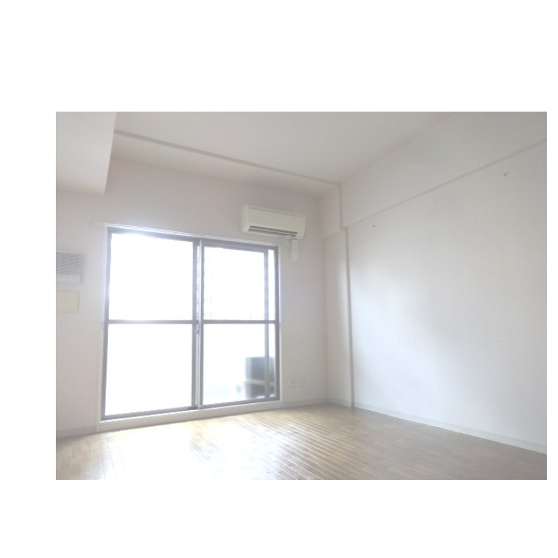 居室・リビング　清潔感のあるお部屋です☆