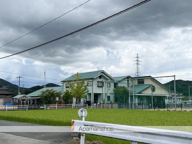 コンビニ　セブン－イレブン岡山西大寺駅前店（コンビニ）まで627m