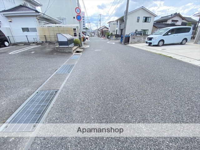 その他　前面道路（その他）まで0m