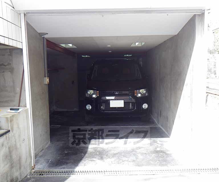 駐車場　ワンボックスカー駐車可能！