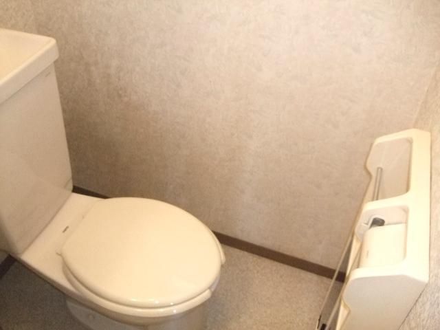 トイレ　★お部屋探しは株式会社タウンハウジング東京まで★