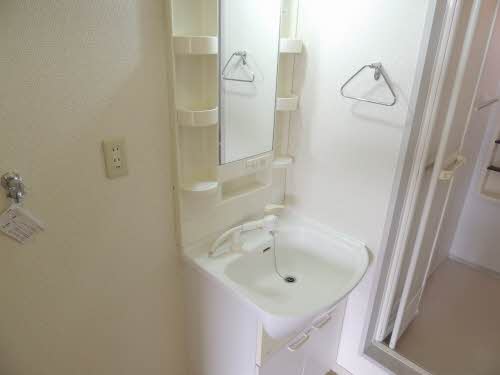 洗面設備　※別号室の写真です。現況優先となります。