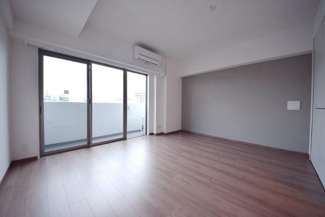 居室・リビング　洋室１０．２帖