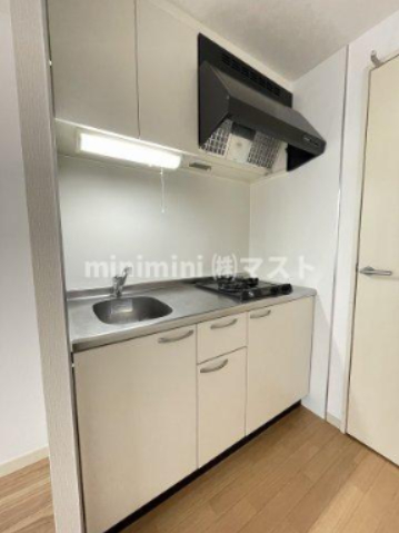 キッチン　※同マンション別間取り参考写真です