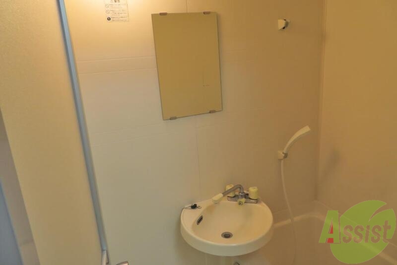 洗面設備　洗面台で毎日歯磨きをして下さいね。