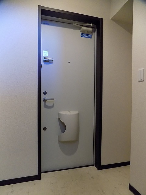 玄関　同一施工会社同一類似写真