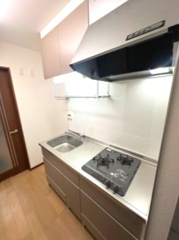 キッチン　ガスコンロ２口付のシステムキッチン