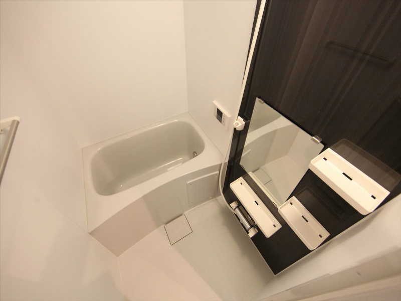 バス・シャワールーム　追い焚き　オートバス機能付バスルーム