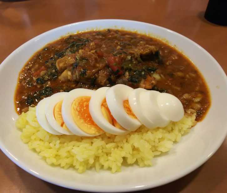 飲食店　きんもちカレー（飲食店）まで111m