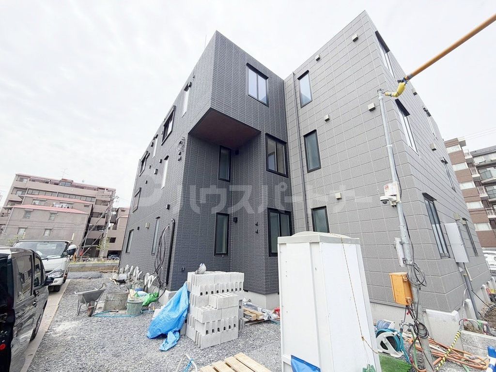建物外観　エントランス