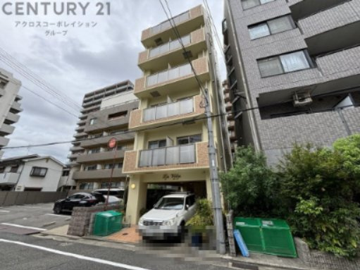 建物外観　エレベーター付きで重い荷物も楽々♪