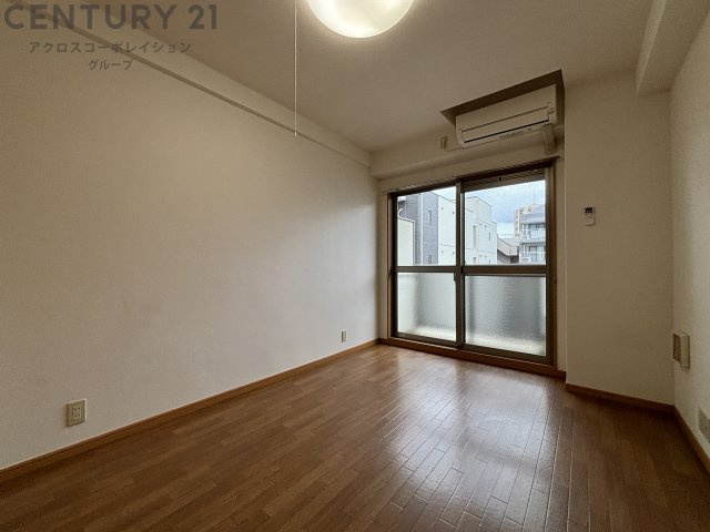 居室・リビング　エアコン付きで7帖の洋室です♪