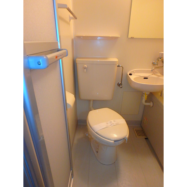 トイレ　清潔感のあるトイレです