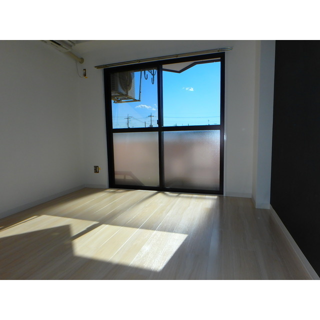 居室・リビング　居間です