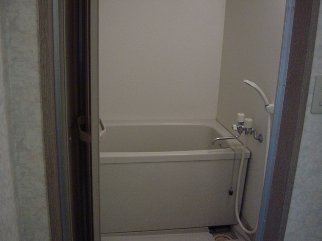 バス・シャワールーム　バス