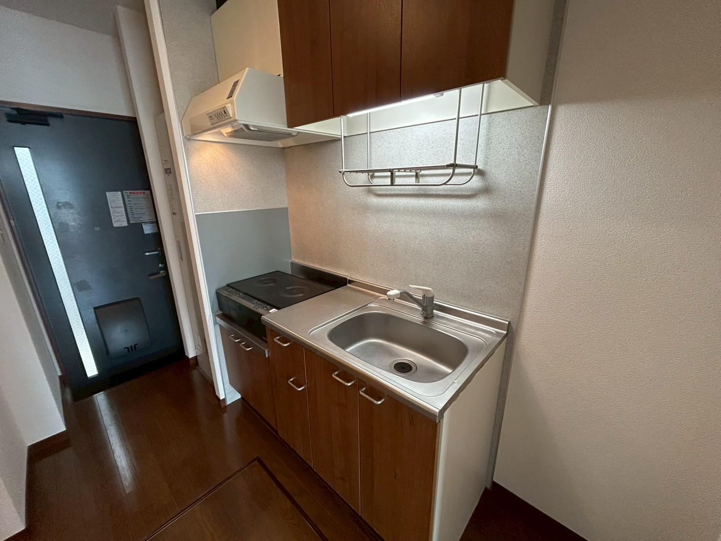 キッチン　まな板が置けるキッチンです