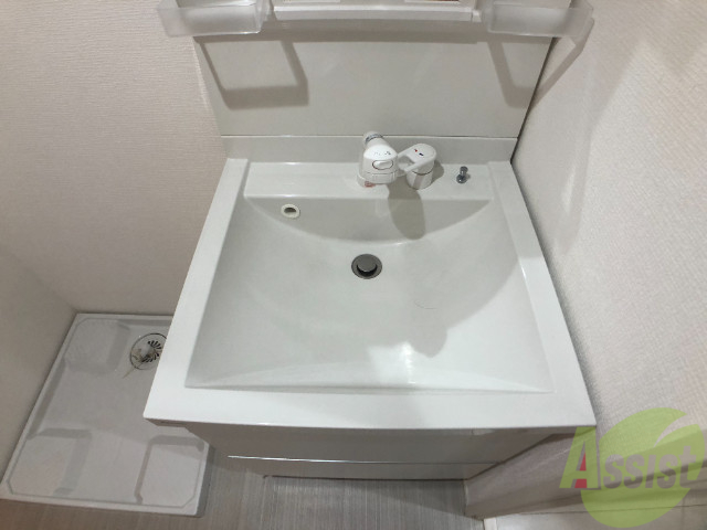 洗面設備　シャンプードレッサー。身支度はここでばっちり。