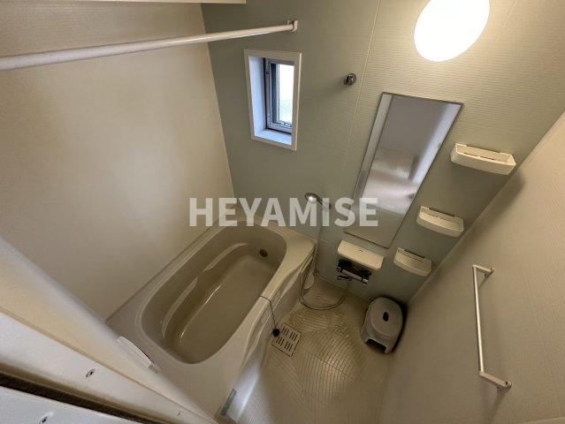 バス・シャワールーム　※室内画像は別号室のもの