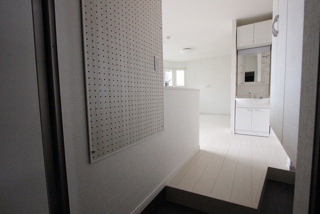 玄関　広々とした玄関です！