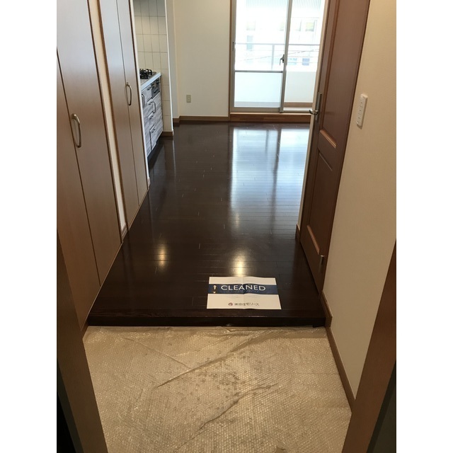 玄関　※別部屋の参考写真です。