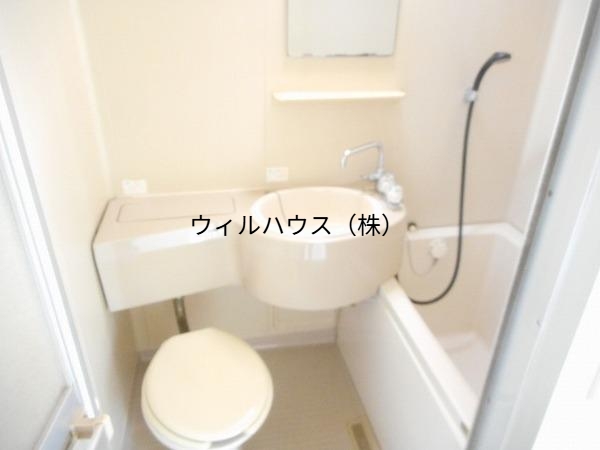 洗面設備　鏡面付き！