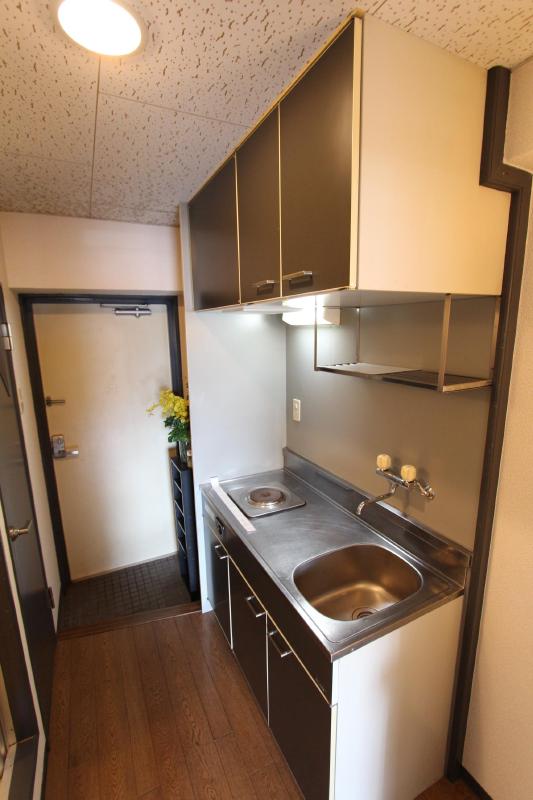 キッチン　同タイプ別部屋写真です。現況優先となります。