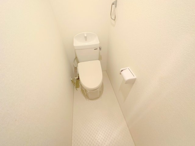 トイレ　清潔感のあるトイレは、誰もがリラックスできる空間です。