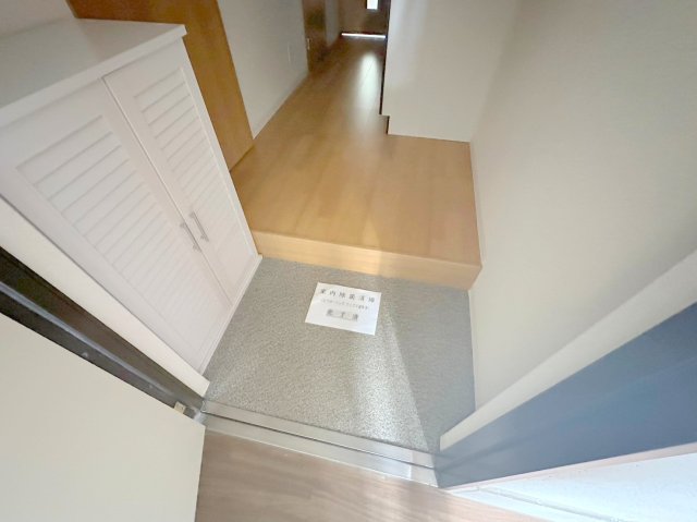 玄関　玄関が大きいと、とても解放感があります。