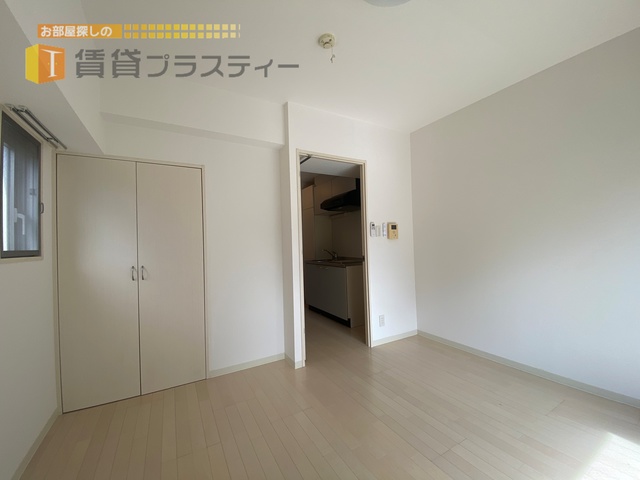 居室・リビング　角部屋で明るいお部屋です