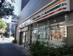 コンビニ　セブンイレブン新宿水道町中央店（コンビニ）まで180m