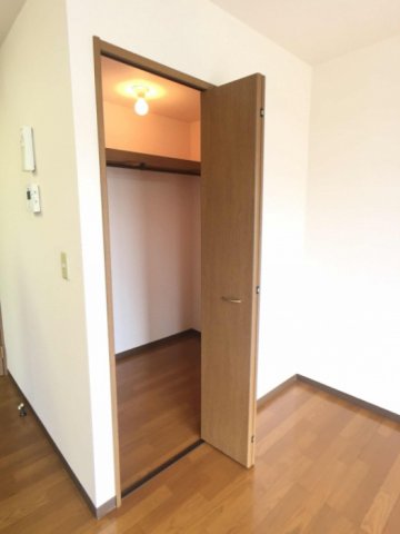 収納　ウォークインクローゼット