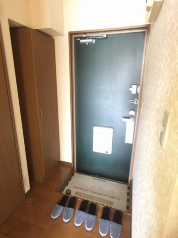 玄関　玄関内部