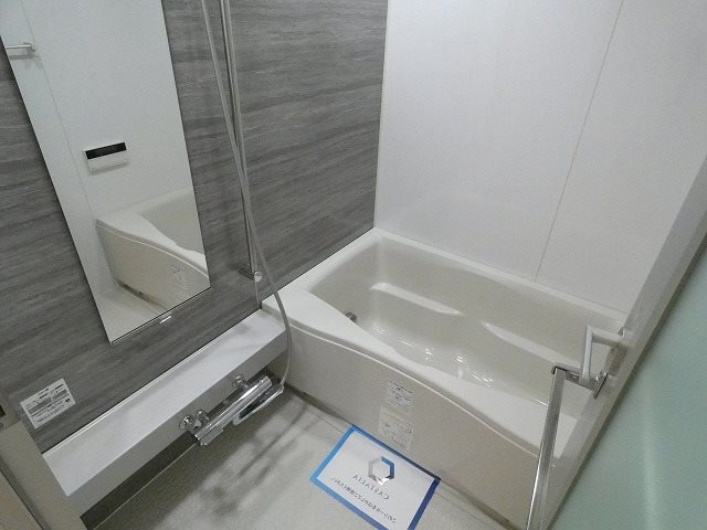 バス・シャワールーム　バス※別部屋参考写真