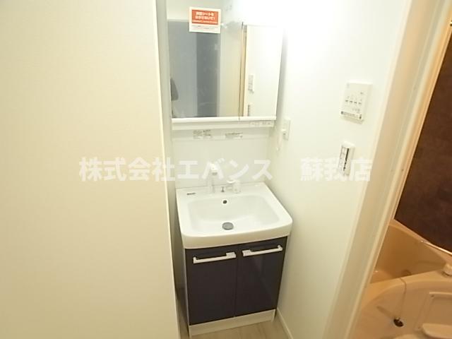 洗面設備　独立洗面化粧台付き