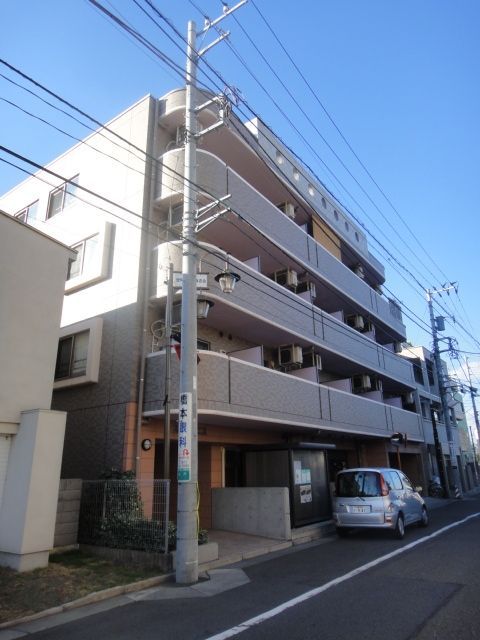 建物外観　ルマ・マニス
