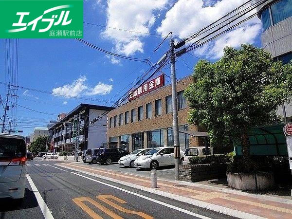 銀行　玉島信用金庫鶴形支店（銀行）まで435m