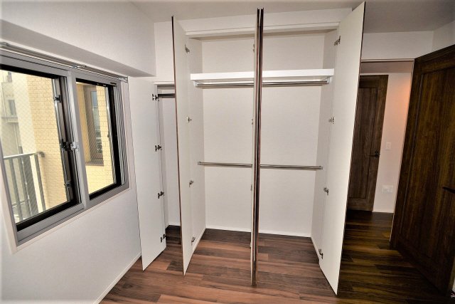 収納　写真は同マンションの別のお部屋のものです