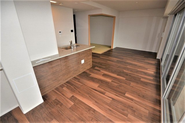 居室・リビング　写真は同マンションの別のお部屋のものです