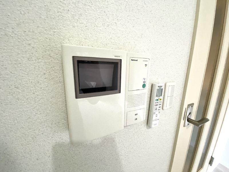 セキュリティ　顔が見えて安心のモニターホン！